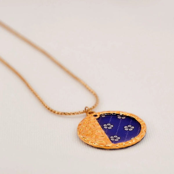 Collier Medaru - Saku