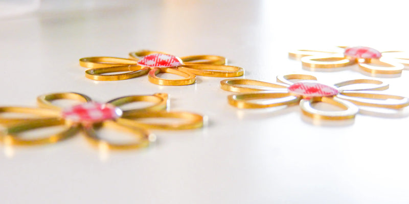 Comment prendre soin de ses boucles d’oreilles (surtout quand on les aime beaucoup)