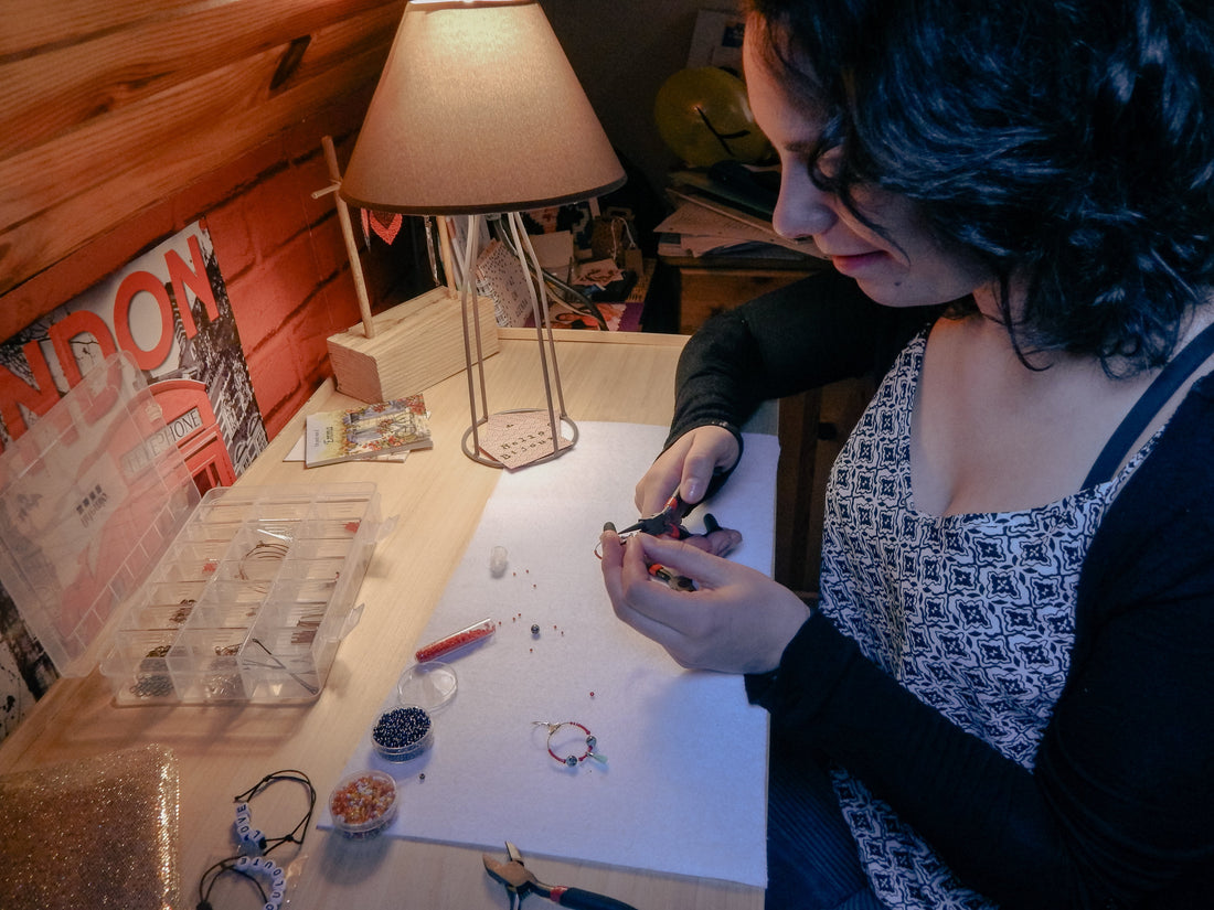 De Hello Bijoux à Studio Sozo : mon parcours de créatrice de bijoux artisanaux - Studio Sōzō